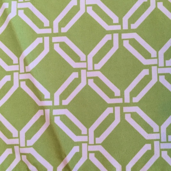 Set of 8 Harman lime green & white geometric print large sized reusable napkins - Picture 2 of 4